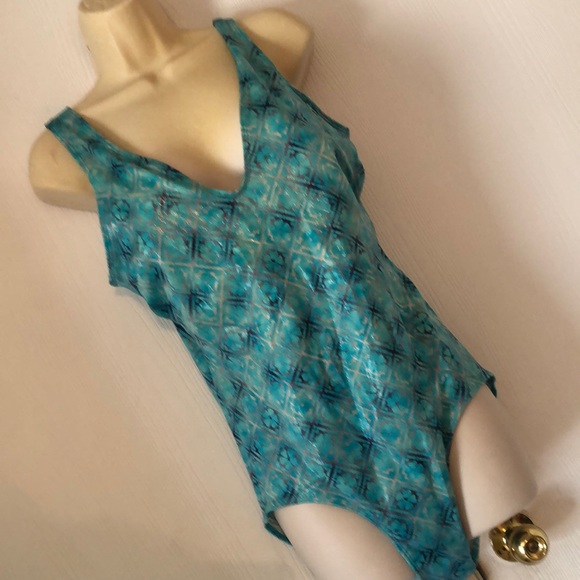 Woman’s Y2k vintage pinup sabree one piece swimsuit - Picture 5 of 12